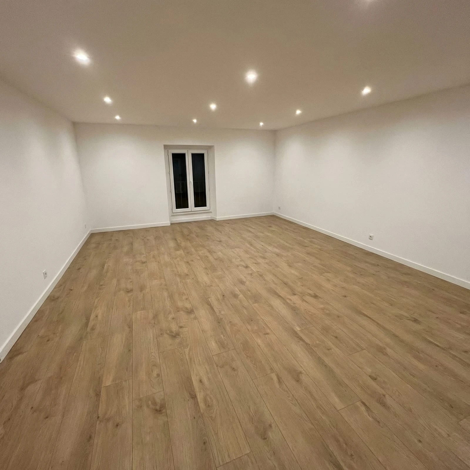 Séjour avant travaux, maison de village — secteur Pignan, Hérault